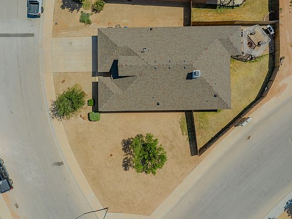 3rd image of 1013 Mays Dr