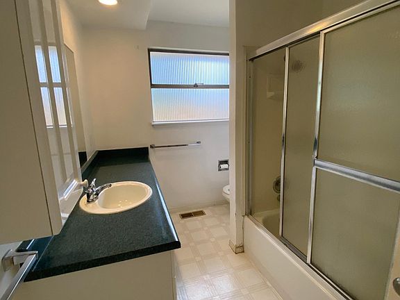 Upstairs Guest Bathroom