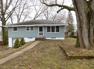201 26th St NW #1, Cedar Rapids, IA 52405