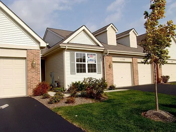 1198 E Oakwood Dr, Fox Lake, IL 60020