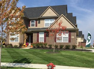 52174 Copperwood Dr S, South Lyon, MI 48178