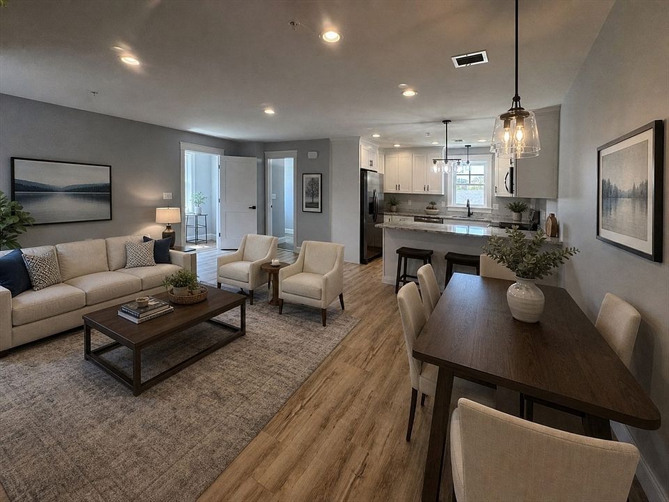 1st image of 321 Winthrop St #121