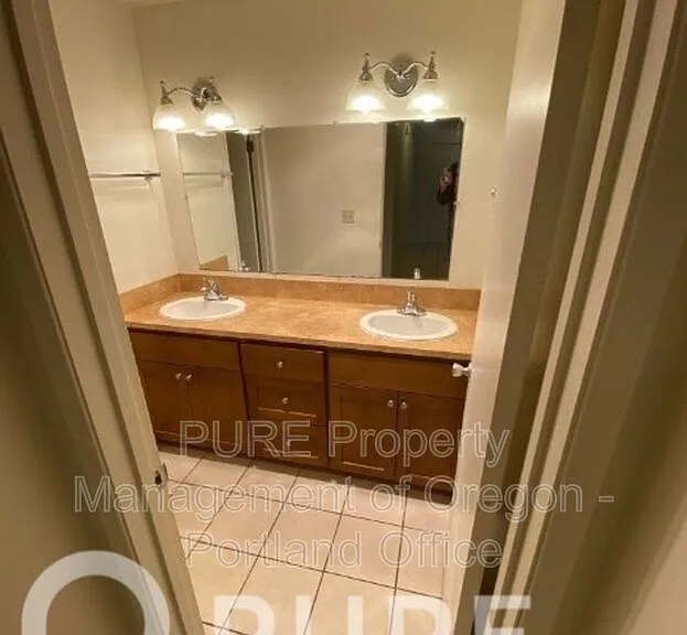 1725 SE 5th St — Photo 19