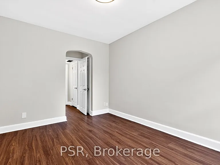1325 Bayview Ave #L21 — Photo 18