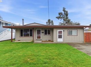 955 State St, North Bend, OR 97459