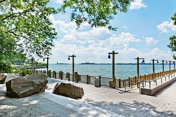 Rented by MacDouglas Properties | media 26
