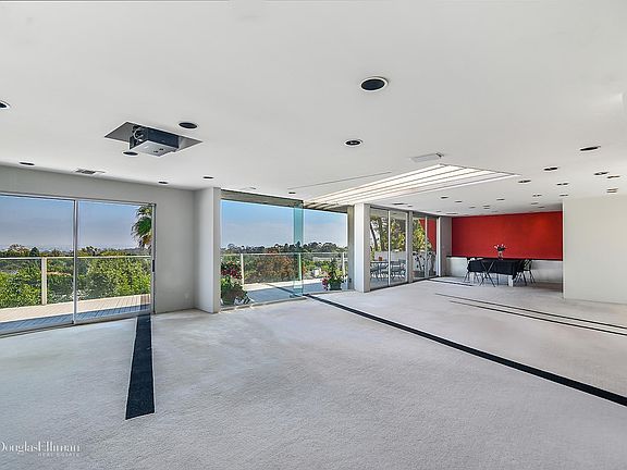 5th image of 11499 Thurston Cir