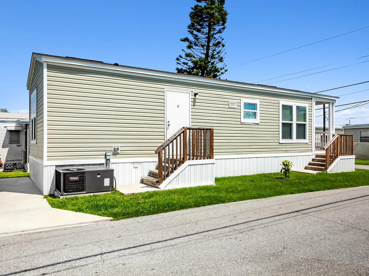 Handyman Special Only $3000 Obo! - Lot 46 | The Park On 46th | St. Petersburg, Fl — Photo 3