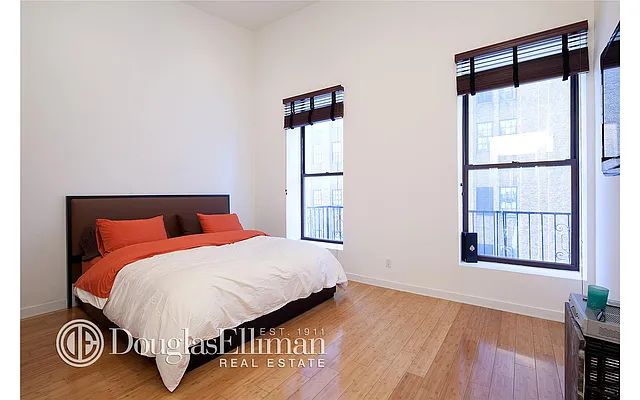 Rented by Douglas Elliman | media 14