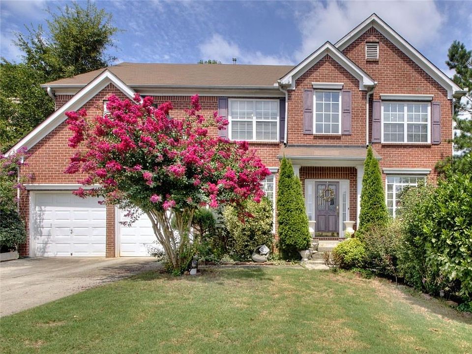 1st image of 392 Leggett Oaks Ln