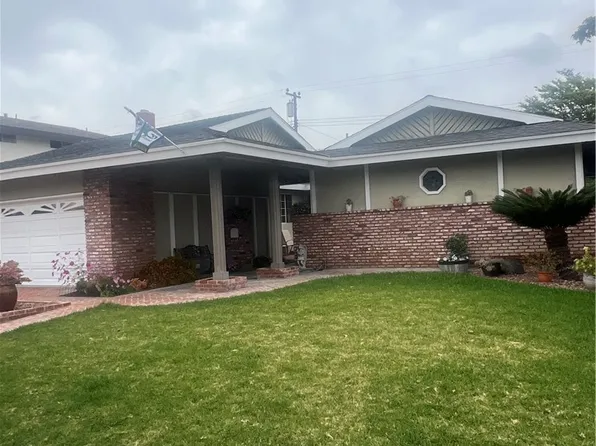 16122 Pitman Ln, Huntington Beach, CA 92647