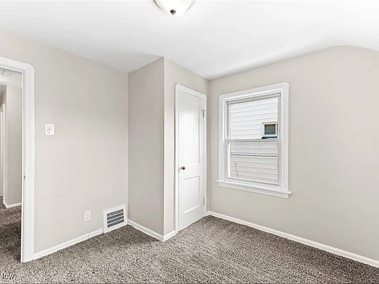 3004 Portman Ave — Photo 10
