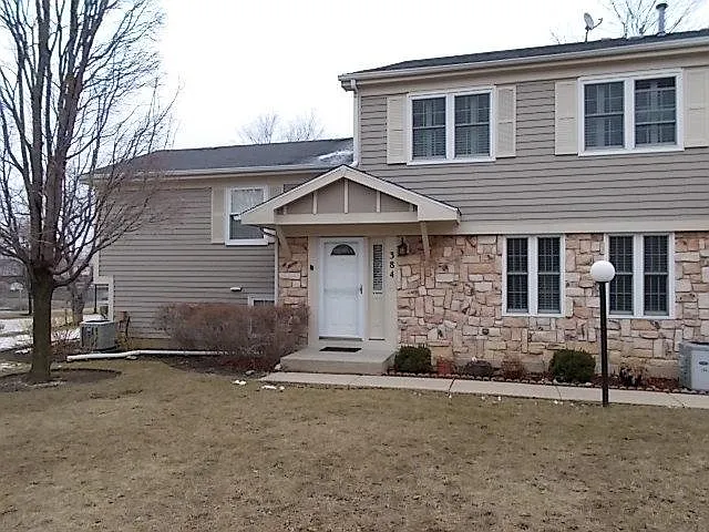 384 Ashwood Ct — Photo 1