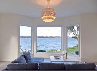 2 Sun Ct, Hampton Bays, NY 11946