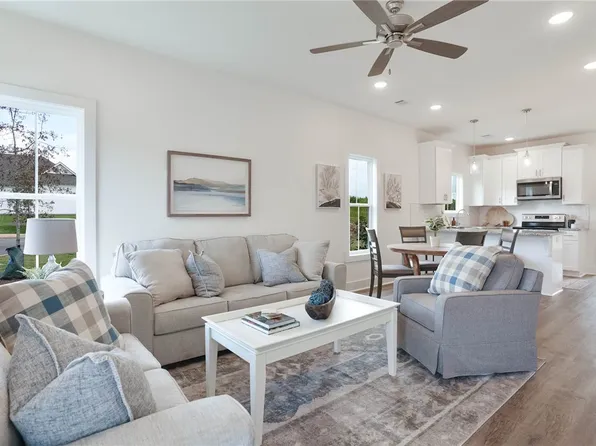 68 Twin Ln, Valley, AL 36854