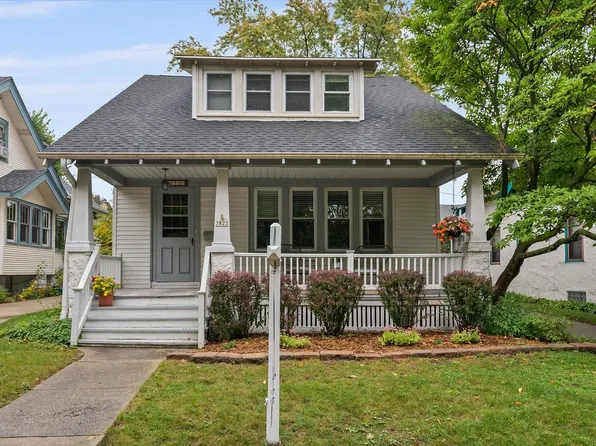 3822 North Frederick AVENUE, Shorewood, WI 53211
