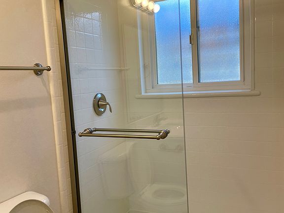 4th image of 1228 W McKinley Ave #5