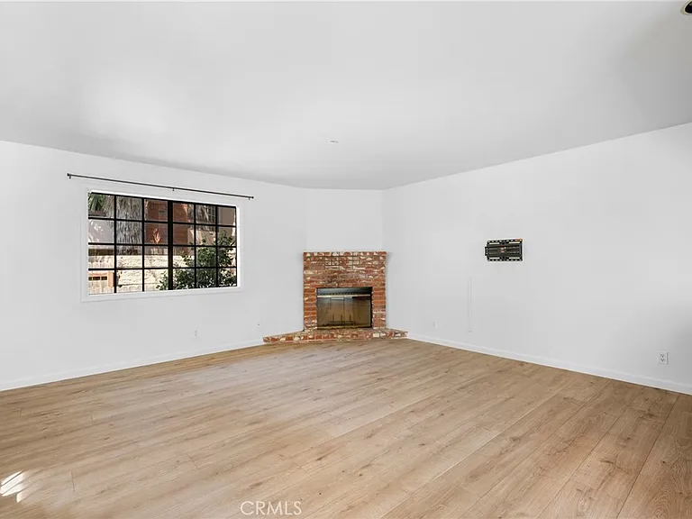 2747 Hermosa Ave #6 — Photo 4