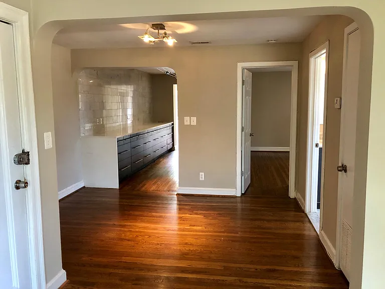 3310 Mount Vernon Ave #6 — Photo 3