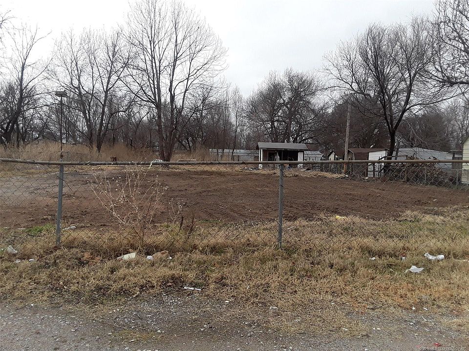 2nd image of 1718 S 78th West Ave