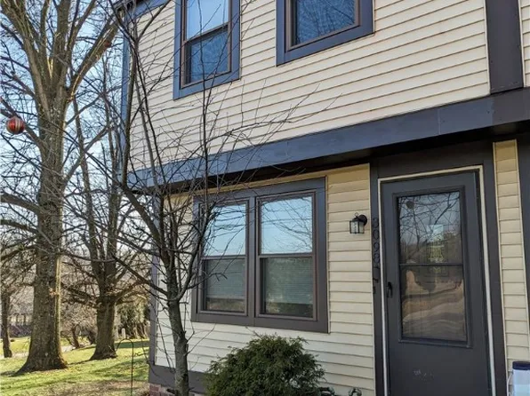 3098 Dara Dr, South Park, PA 15129