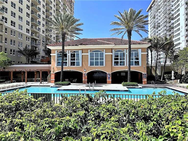 2080 S Ocean Dr #Penthouse 3 — Photo 26