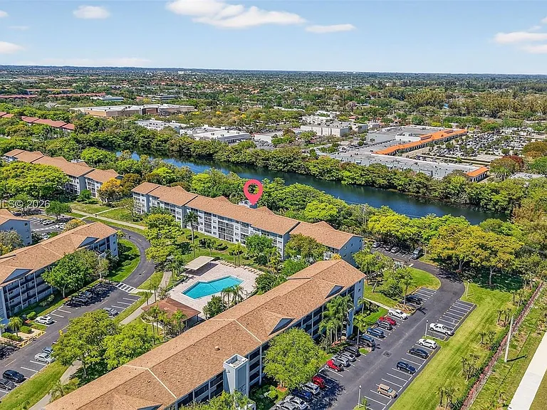 12500 SW 5th Ct #109M — Photo 34