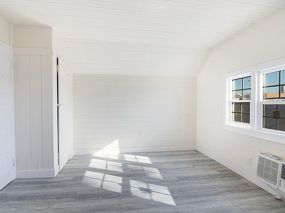 5th image of 1732 N Wilton Pl #2