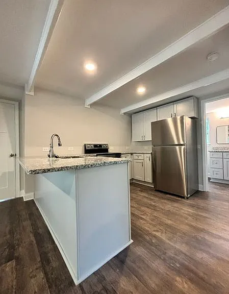 33 Chalet Dr — Photo 5