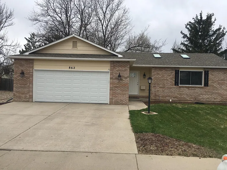 862 Charter Oak Ct — Photo 19