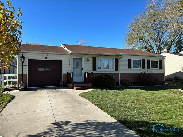 28725 Stargate Rd, Perrysburg, OH 43551