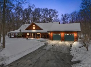 10287 Gibbs Rd, Clarkston, MI 48348