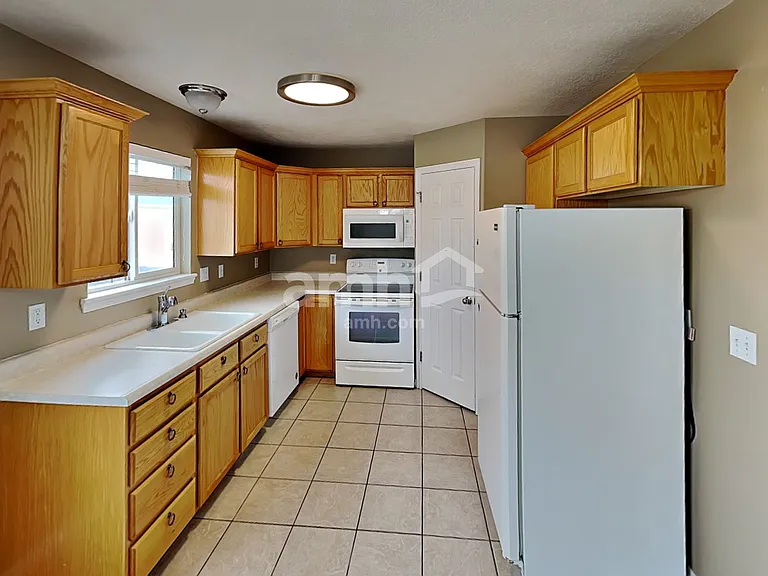 4047 E Ofallons Way — Photo 3