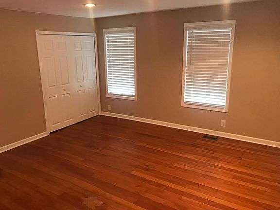 5th image of 21435 Jacksonville St APT A