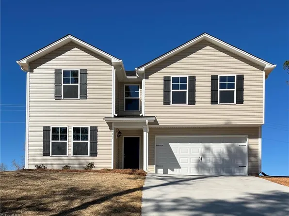 683 Gus Hill Rd, Clemmons, NC 27012