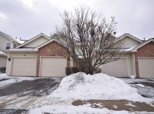 47 N Golfview Ct, Glendale Heights, IL 60139