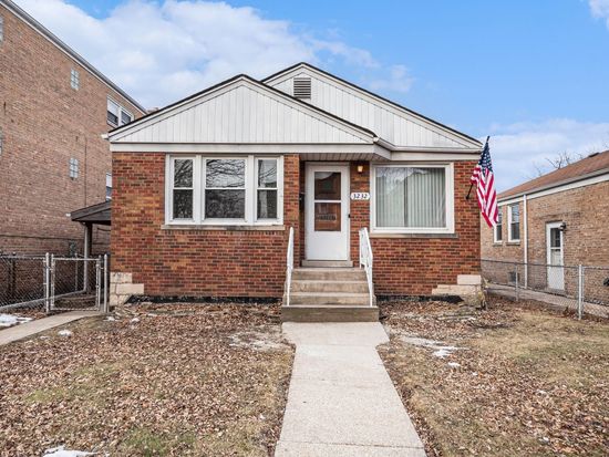 3232 N Narragansett Ave, Chicago, IL 60634