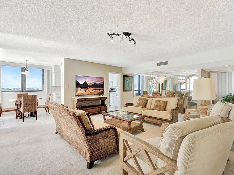 5380 N Ocean Dr #11A — Photo 8