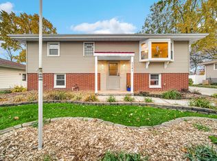 5541 Robbins Ave, Portage, IN 46368