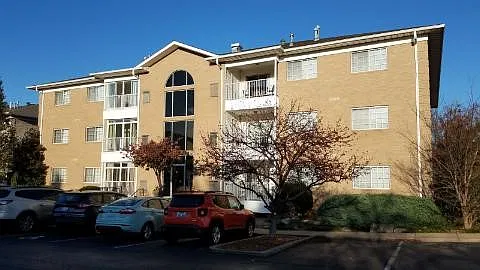 8503 Atrium Dr — Photo 2