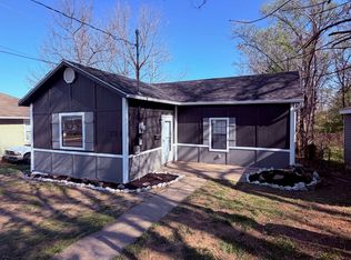 221 W North St, Warrensburg, MO 64093