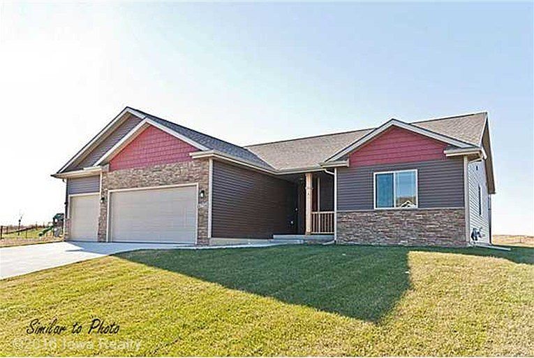 1st image of 645 NE Wilden Dr