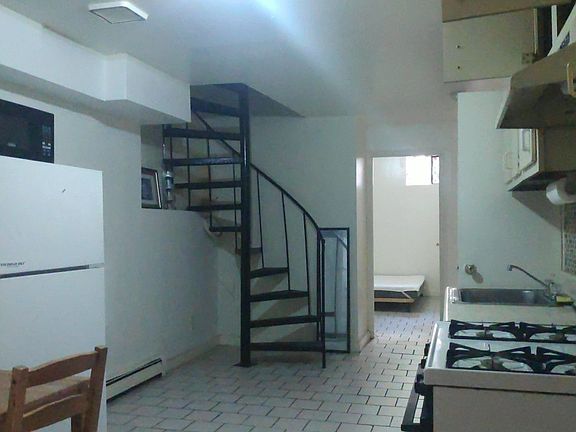 5th image of 109 16th St APT 1