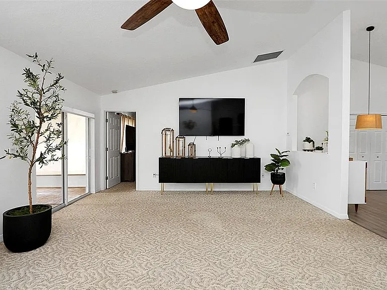 10648 SW 38th Ave — Photo 22
