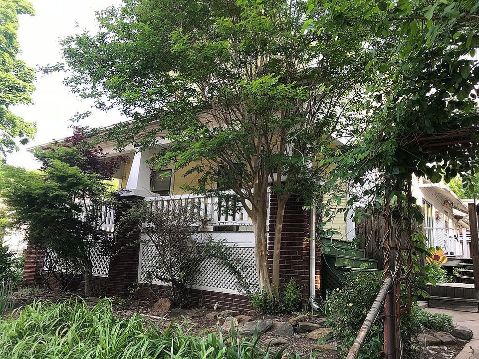 1st image of 222 W Watson St