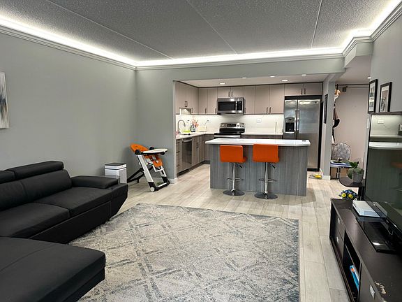 3rd image of 375 Plum Creek Dr #2112
