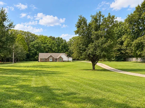 7475 Ward Rd, Millington, TN 38053