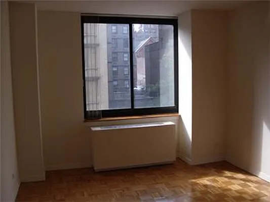 Rented by R New York | media 20
