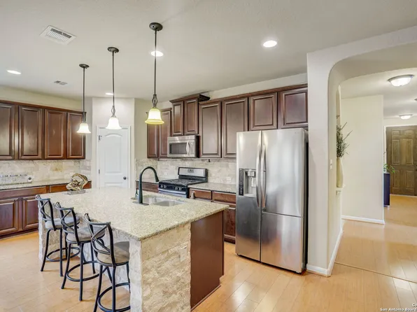 5815 QUIET GLEN DR, San Antonio, TX 78240