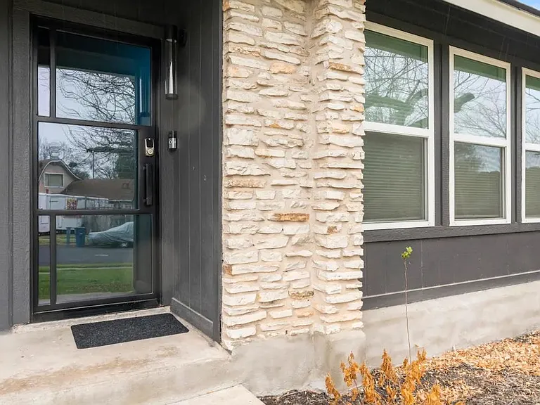 2104 Lamplight Village Cir #B — Photo 19